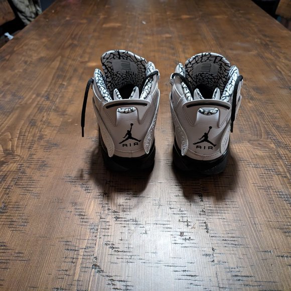 Jordan 6 Rings - Picture 3 of 7